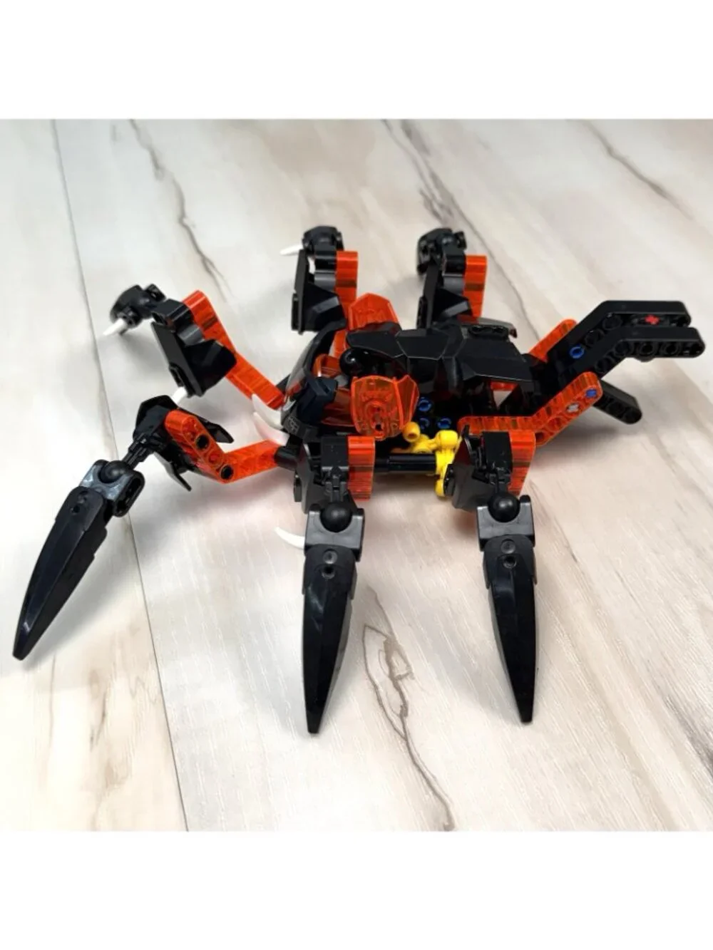 2015 LEGO Bionicle 70790 Lord of Skull Spider INCOMPLETE Missing 2pcs Spike Mask